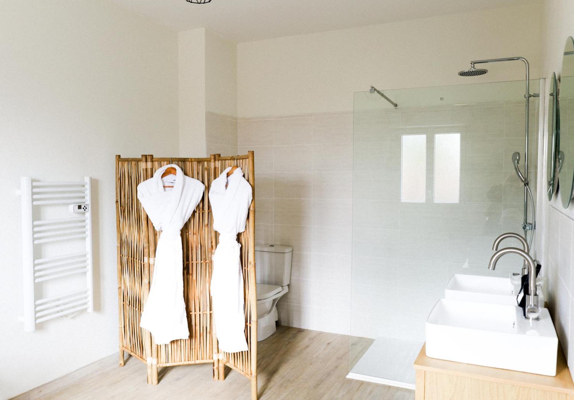 Le Domaine De La Tour Des Vents Bed & Breakfast Bergerac Bagian luar foto
