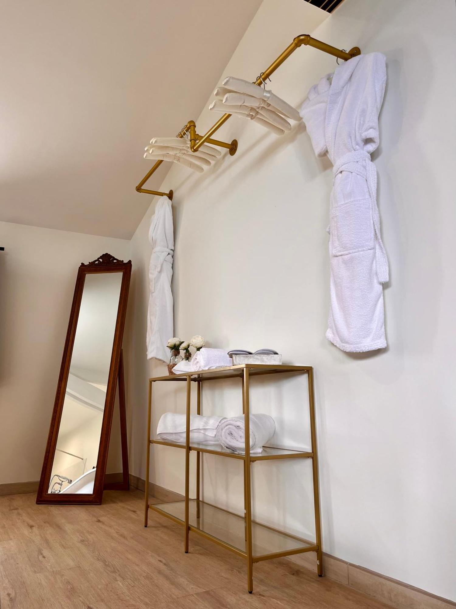 Le Domaine De La Tour Des Vents Bed & Breakfast Bergerac Bagian luar foto
